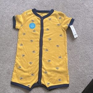 NWT- Toddler Boys 18 month romper - yellow with tractors! 🚜